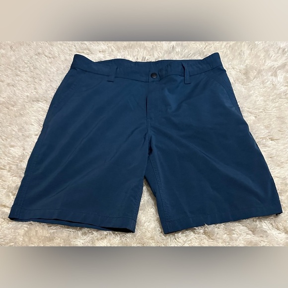 G.H. Bass & Co Men's Size 34x10 Blue Shorts EUC - Picture 1 of 5
